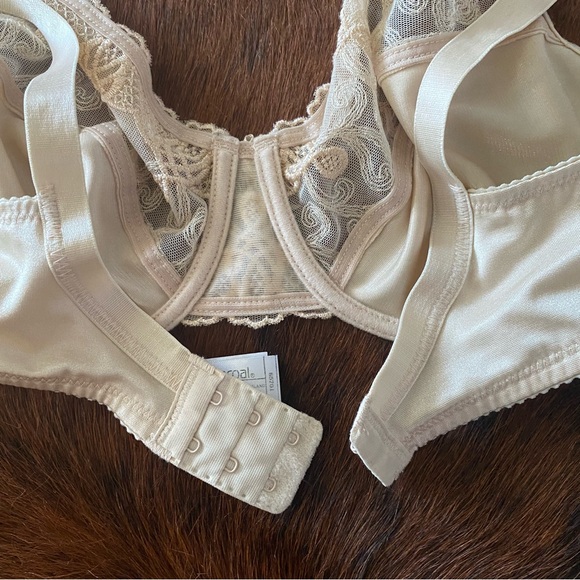 WACOAL UNDERWIRE BRA - Picture 5 of 6